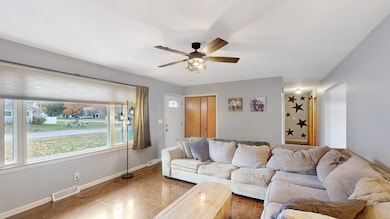 unlisted-address, Aurora, IL 60506 - photo 5