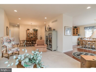 1076 Bordeaux Ln, Pennsburg, PA 18073 - photo 4