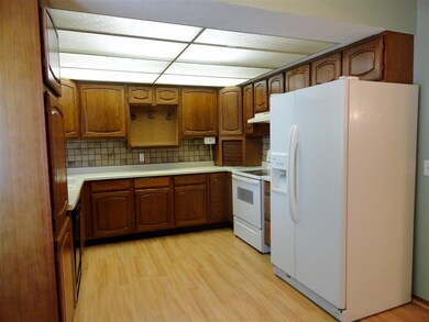 2213 S Palm St, Janesville, WI 53546 - photo 3