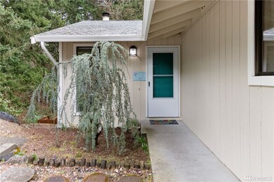 5201 65th Ave W unit 5201, University Place, WA 98467 - photo 2