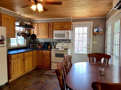 Cozy Eat in Kitchen