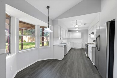 10818 Overlea Dr, Houston, TX 77089 - photo 5