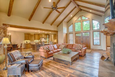 1580_familyfoyer
