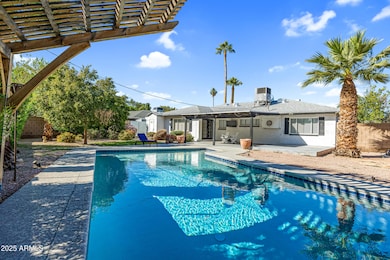 6829 E Almeria Rd, Scottsdale, AZ 85257 - photo 2