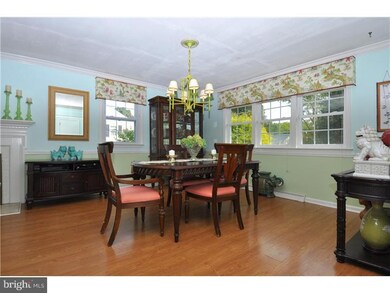 605 Midland Cir, Berwyn, PA 19312 - photo 4