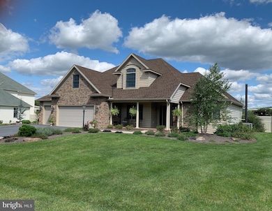 3088 Saint Andrews Dr, Chambersburg, PA 17202 - photo 2