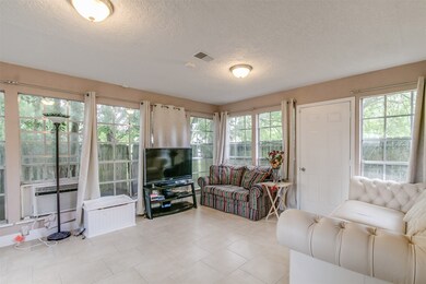 4014 Black Locust Dr, Houston, TX 77088 - photo 5