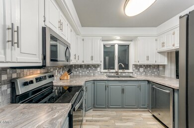 15 Kitchen