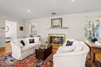 320 Cognewaugh Rd Cos Cob CT-small-009-0