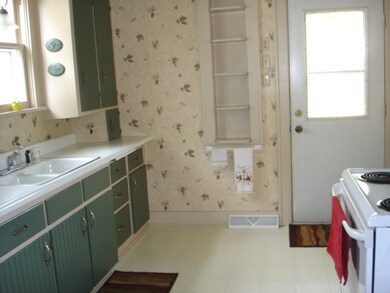 1106 E 2nd St, Merrill, WI 54452 - photo 2