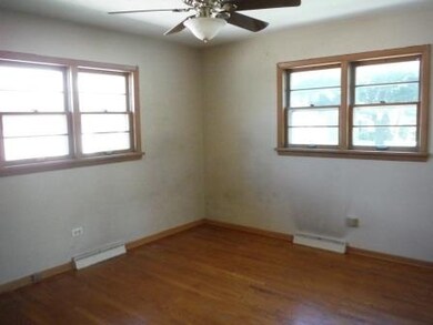 2100 Walnut St, Waukegan, IL 60087 - photo 6