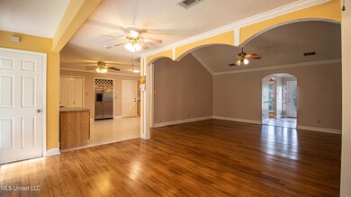 435 Cove-513