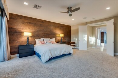 Second floor: enjoy quiet nights & relax in this h