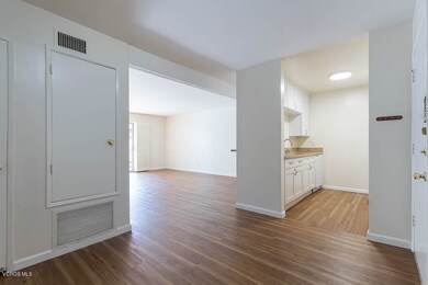 07-5460 White Oak Ave by Stan Rector, Re
