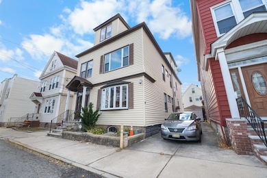 154 W 33rd St, Bayonne, NJ 07002 - photo 2