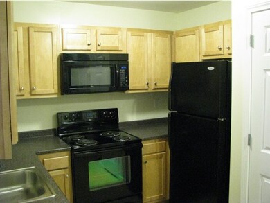 100 Sentinel Ct unit 104, Manchester, NH 03103 - photo 7