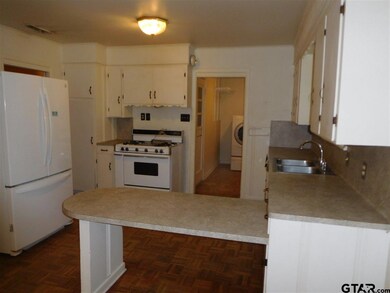 110 110 Stanford, Tyler, TX 75701 - photo 3