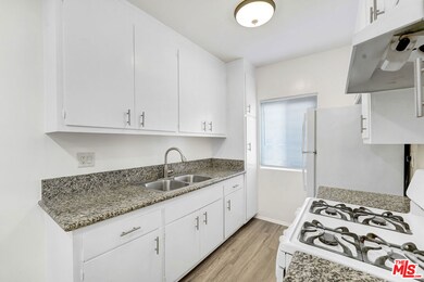 1426 S Cochran Ave unit 6, Los Angeles, CA 90019 - photo 7