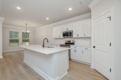 7-web-or-mls-2712-louis-cir