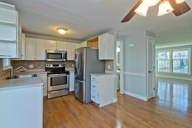 156 Corey Colonial, Agawam, MA 01001 - photo 6