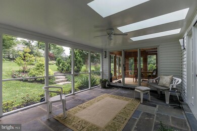 11820 Quince Mill Dr, North Potomac, MD 20878 - photo 7