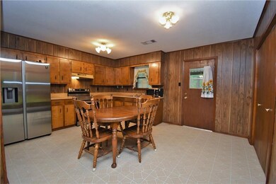 134 Hiram Barron Rd, Pollock, LA 71467 - photo 6