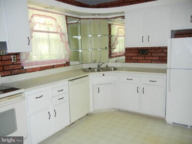 3506 Fullerton St, Beltsville, MD 20705 - photo 4