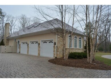 ATTACHED GARAGE