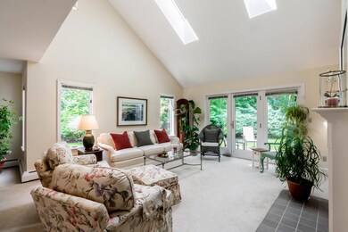 3 Canterbury Way - Living Room