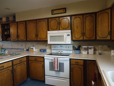 1521 E Skyline Dr, North Platte, NE 69101 - photo 7