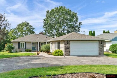 304 Woodshire Dr, Mankato, MN 56001 - photo 3