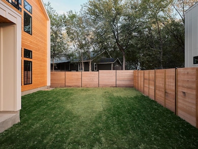1215 Fort Branch Blvd unit 1, Austin, TX 78721 - photo 4