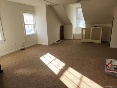 6 Willow Ave unit 3rd fl, Cornwall, NY 12518 - photo 6