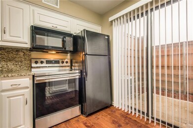 Appliances are only a couple of years old, oven ne