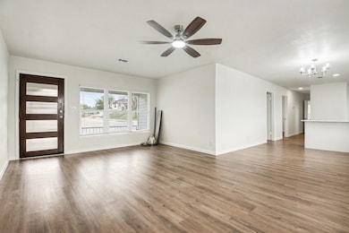 928 Ash Crescent St, Fort Worth, TX 76104 - photo 6