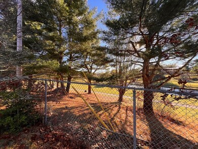 33 Reservoir Ave, Lakeville, MA 02347 - photo 5