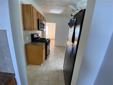 52 Charpentier Ave unit 2, Pawtucket, RI 02861 - photo 4