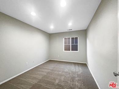 24043 Tango Dr, Valencia, CA 91354 - photo 5