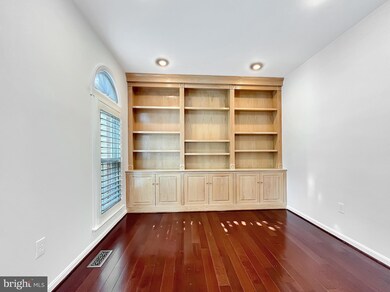 7803 Valleyfield Dr, Springfield, VA 22153 - photo 7