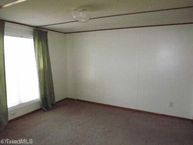 1942 Meadowlands Dr, Asheboro, NC 27205 - photo 6