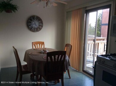 25 Arrowood Ct unit 116, Staten Island, NY 10309 - photo 5