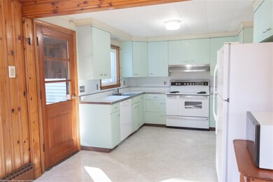 32 Pelham Rd, Hudson, NH 03051 - photo 5