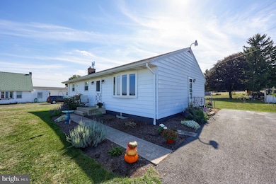 31 W Strack Dr, Myerstown, PA 17067 - photo 3