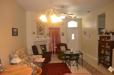 15210 A Cruiser - Living Area