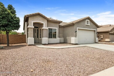 002-photo-front-view-13824810