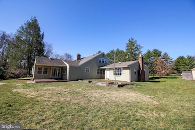 160 Woodcrest Ln, Doylestown, PA 18901 - photo 4