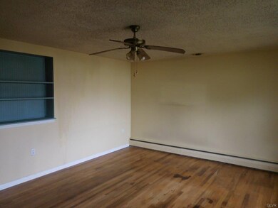 4858 Pine Grove Cir, Allentown, PA 18106 - photo 2