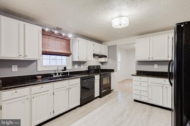 9369 Highlander Blvd, Walkersville, MD 21793 - photo 4