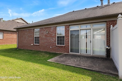 1309 Bent Willow Ln, Louisville, KY 40214 - photo 4