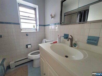 201 Palisade Ave unit 2nd Fl, Cliffside Park, NJ 07010 - photo 7